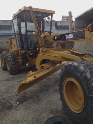 平地机 140K 待售，状况良好