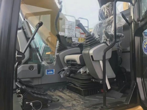 CAT 卡特彼勒 320E