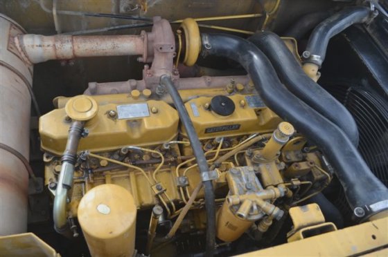 320c 20 吨挖掘机 320cl 挖掘机（带液压锤）低价出售