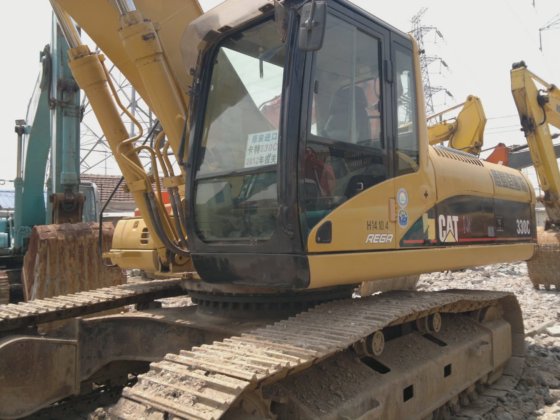 Caterpillar 社 Cat330c