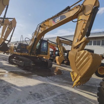 2020 CATERPILLAR Cat 329d