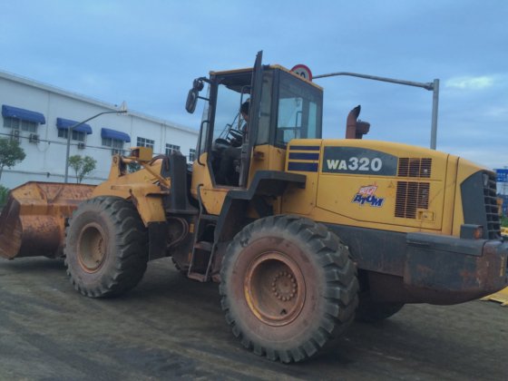 2013 Komatsu 320-5