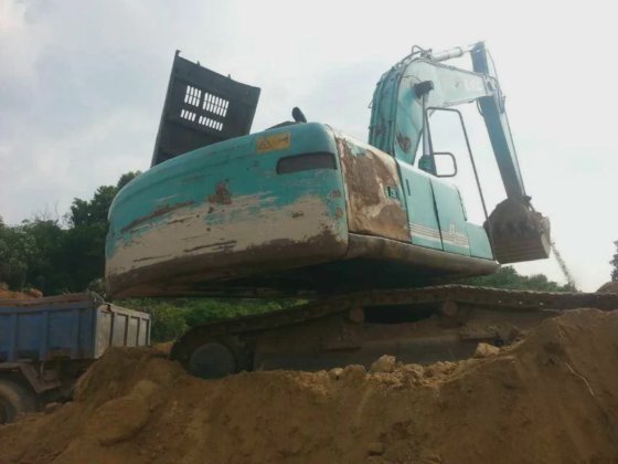 kobelco SK200-6