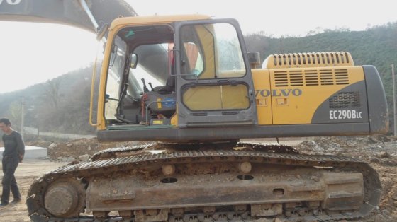 Volvo EC460BLC Crawler Excavator