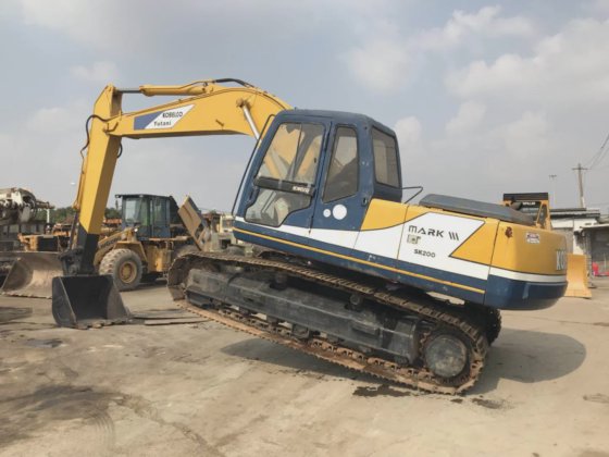 中古 Kobelco SK200-3 場所 上海, 中国
