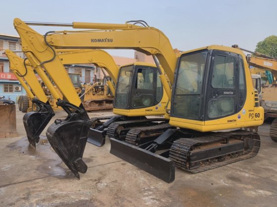 Komatsu PC60