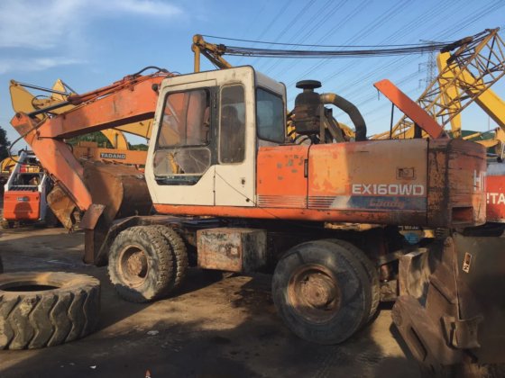2000 Hitachi EX160WD