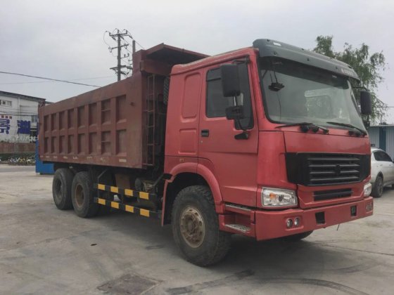二手中国重汽HOWO自卸车