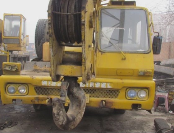 2014 unshown TADANO 25