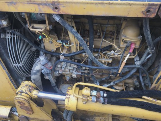 卡特彼勒 D5g 推土机（带开膛器）待售！卡特 D6g