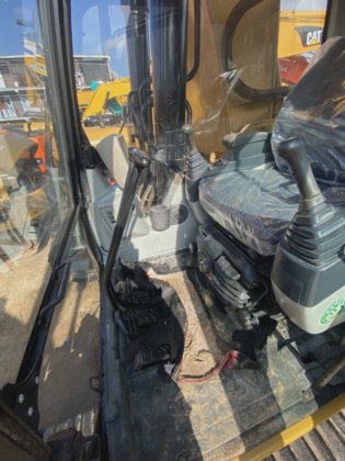 Caterpillar 社 Cat 330d