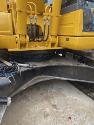 24 トン 使用 PC240-8 クローラー油圧ショベル