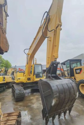 KOMATSU PC300-7