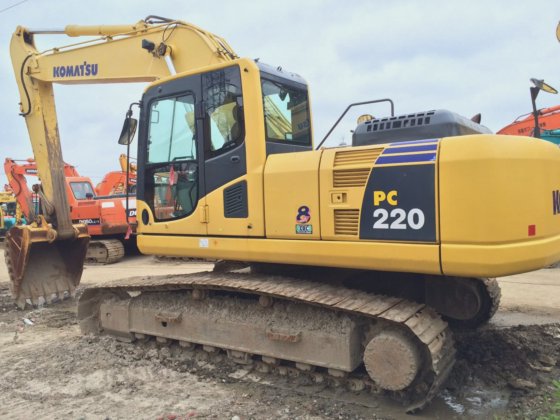 komatsu PC220-8