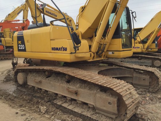 komatsu PC220-8
