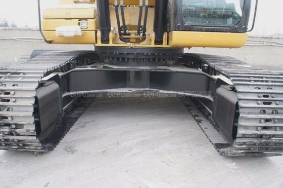 Caterpillar 社 329d