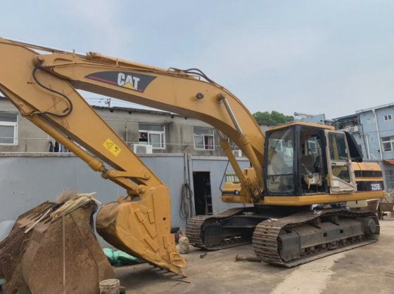 2015 CAT 325BL