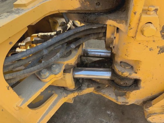 中国工程机械柳工 Clg766 挖掘装载机 90% 全新，工作状态良好，价格合理。二航