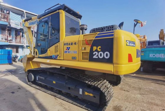 PC200-8 掘削機 (20 トン) 中古