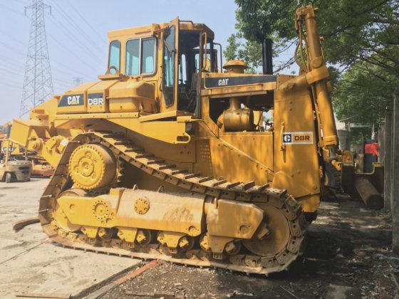 Caterpillar 社 Cat D8r