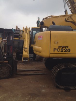 2014 komatsu PC200-6