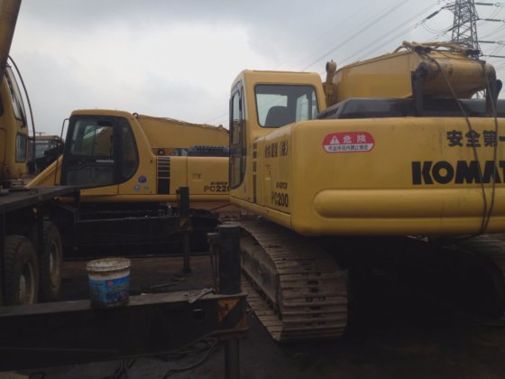 2014 komatsu PC200-6