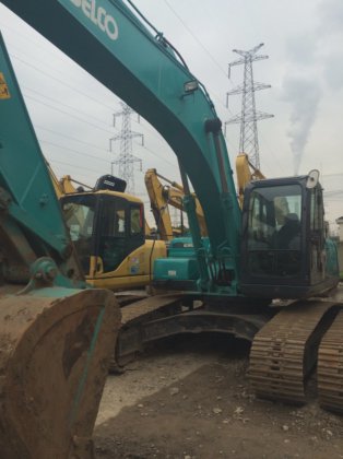 Kobelco SK260