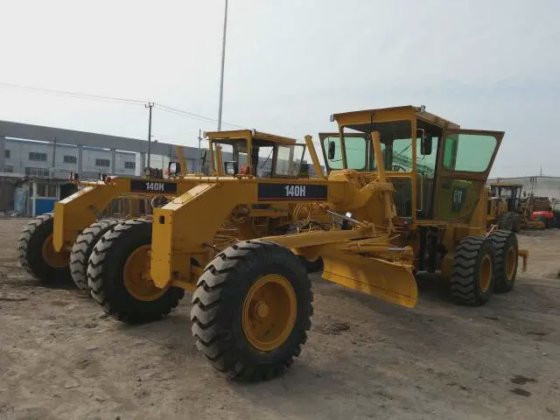 卡特彼勒 140h 履带式平地机，工作状态良好，价格低廉