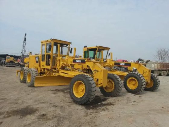 卡特彼勒 140h 履带式平地机，工作状态良好，价格低廉