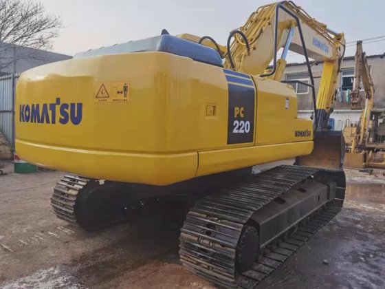 Komatsu PC200-7