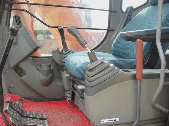 2016 Hitachi EX120-6