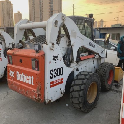高品质、保养良好的山猫 S300 二手装载机出售