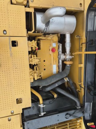 Caterpillar 社 Cat 323d