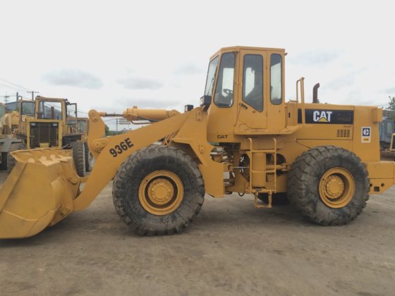 中古のホイールローダー キャタピラー 966g