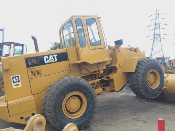 中古のホイールローダー キャタピラー 966g