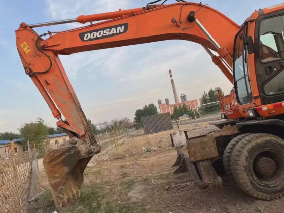 Doosan DH210W-7
