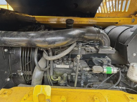 6 吨二手日本小型挖掘机 PC60-7 带橡胶履带挖掘机