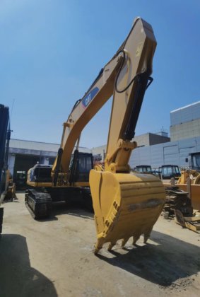 Caterpillar 社 CAT 330D