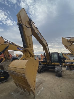 Caterpillar 社 Cat336D