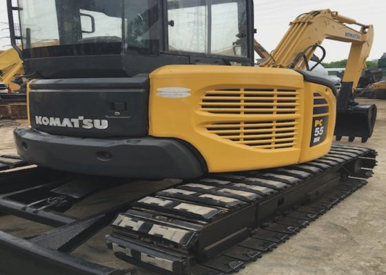 日本小型挖掘机小松 PC55mr 挖掘机（带橡胶履带