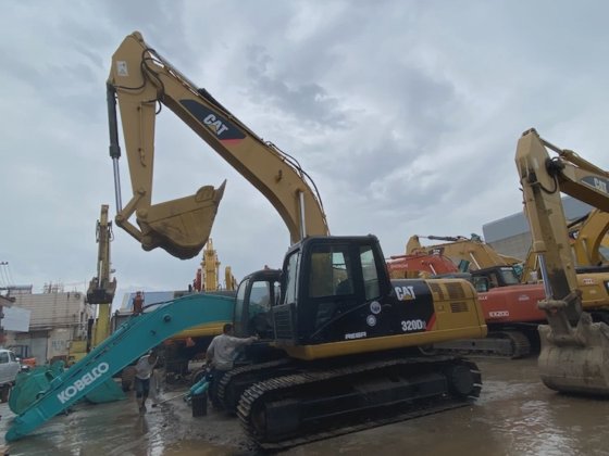 caterpillar CAT 320D
