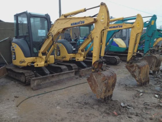 2014 komatsu PC35MR-2