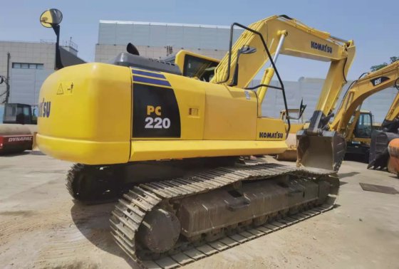 komatsu PC220-8
