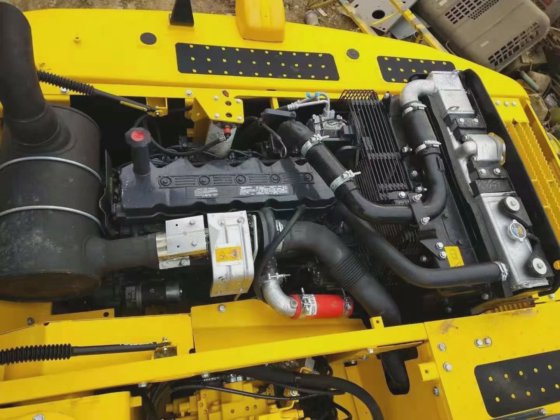 原装日本小松 PC200 挖掘机