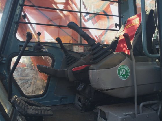 制造与工程 建筑机械 日立 200-3 挖掘机