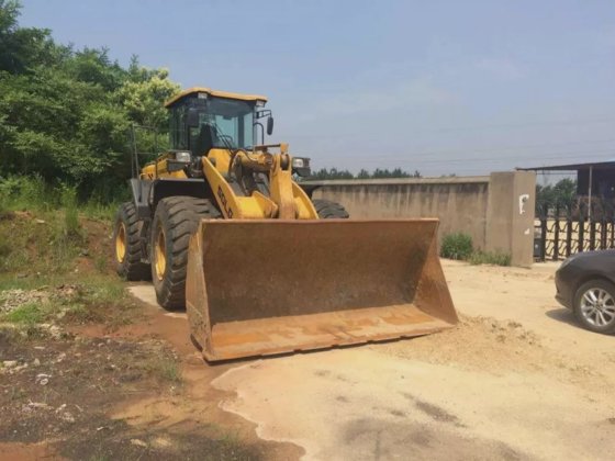 良好な品質と良好な作業状態の建設用ローダー Sdlg956L