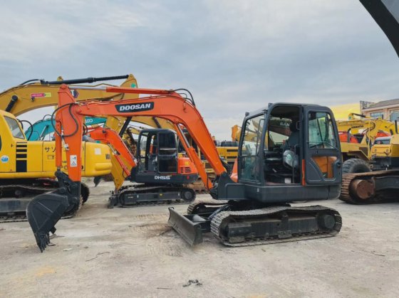 Doosan DX60