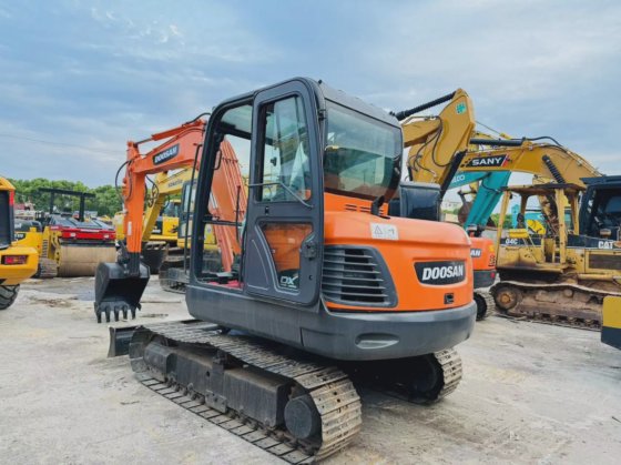 Doosan DX60