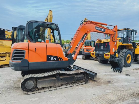 Doosan DX60