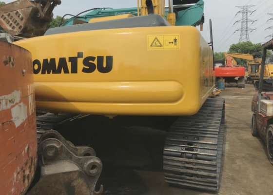 Komatsu PC200-6